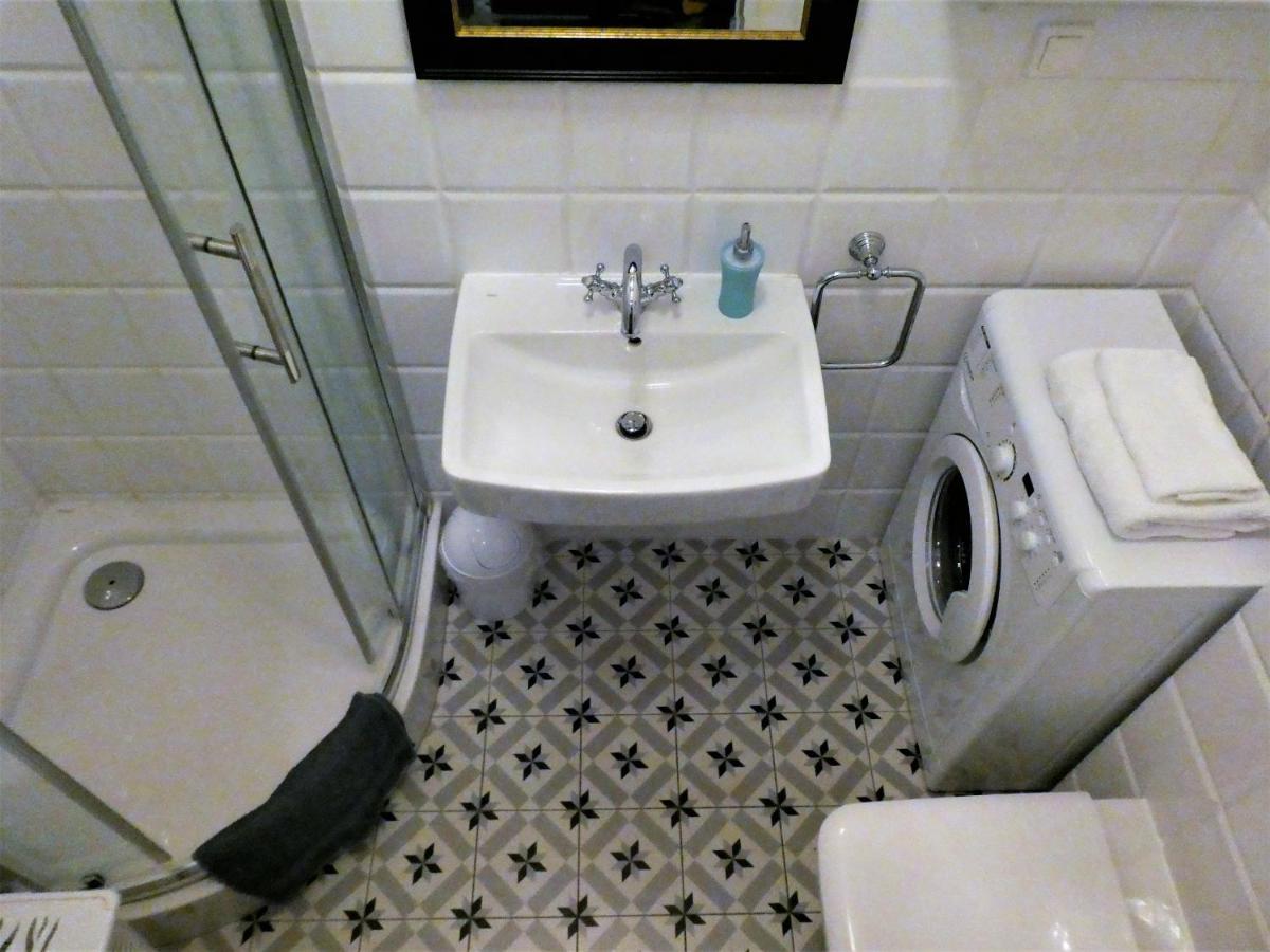 Apartamenty Metro Praga Варшава Экстерьер фото