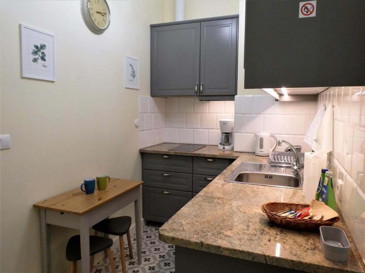 Apartamenty Metro Praga Варшава Экстерьер фото