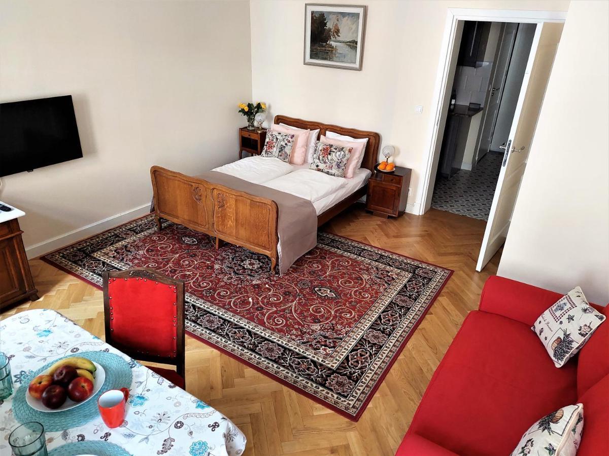 Apartamenty Metro Praga Варшава Экстерьер фото